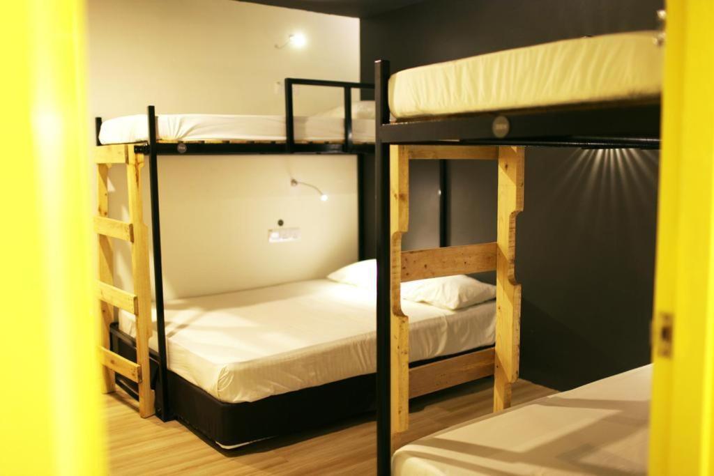 Revopackers Beds And Bunks Hostel Κουάλα Λουμπούρ Εξωτερικό φωτογραφία