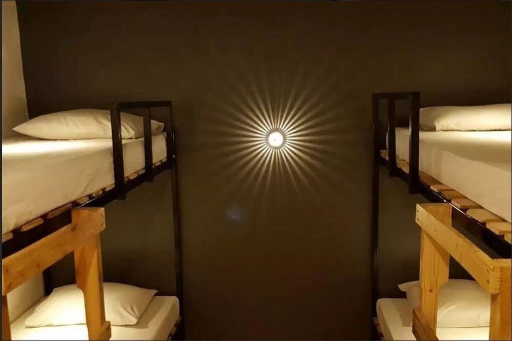 Revopackers Beds And Bunks Hostel Κουάλα Λουμπούρ Εξωτερικό φωτογραφία